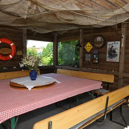 Mini-1-raum-apartment Mit Eigenem Eingang 公寓