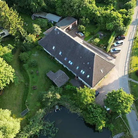 Mini-1-raum-apartment Mit Eigenem Eingang 公寓